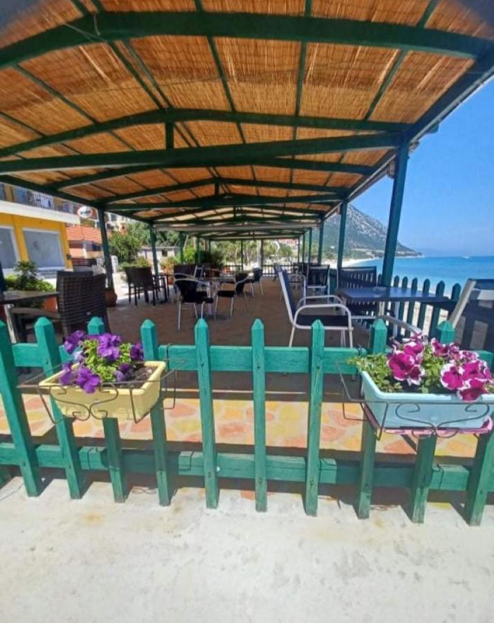 Riviera Hotel Poros  Exterior foto